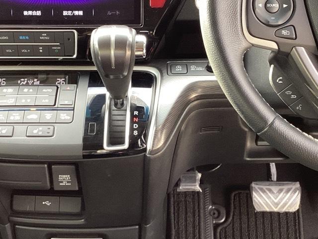 ステップワゴンスパーダ スパーダ・クールスピリットホンダセンシング メモリーナビ ドラレコ ETC リアカメラ サイドエアバック スマートキ 左右電動スライドドア バックモニタ 地TV ナビ&TV 三列シート USB 助手席エアバッグ ドライブレコーダ AAC ABS(17枚目)