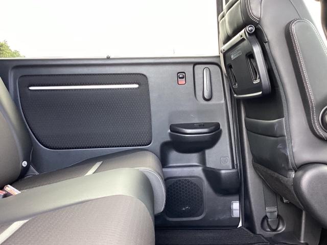 ステップワゴンスパーダ スパーダ・クールスピリットホンダセンシング メモリーナビ ドラレコ ETC リアカメラ サイドエアバック スマートキ 左右電動スライドドア バックモニタ 地TV ナビ&TV 三列シート USB 助手席エアバッグ ドライブレコーダ AAC ABS(32枚目)