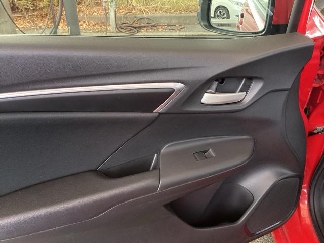 フィット 13G・Fパッケージ 純正ナビ フルセグ あんしんパッケージ イモビ DVD再生可能 スマ-トキ- サイドエアバッグ VSA ETC付き 地デジTV 助手席エアバッグ Rカメラ オートエアコン エアバック PS キ-フリ-(38枚目)