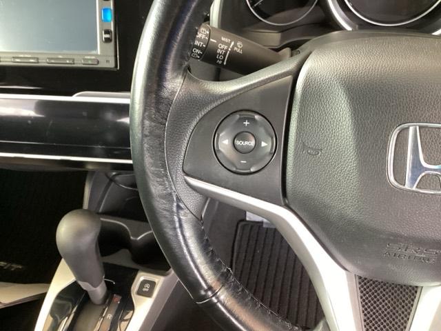 フィット 13G・Fパッケージ 純正ナビ フルセグ あんしんパッケージ イモビ DVD再生可能 スマ-トキ- サイドエアバッグ VSA ETC付き 地デジTV 助手席エアバッグ Rカメラ オートエアコン エアバック PS キ-フリ-(46枚目)