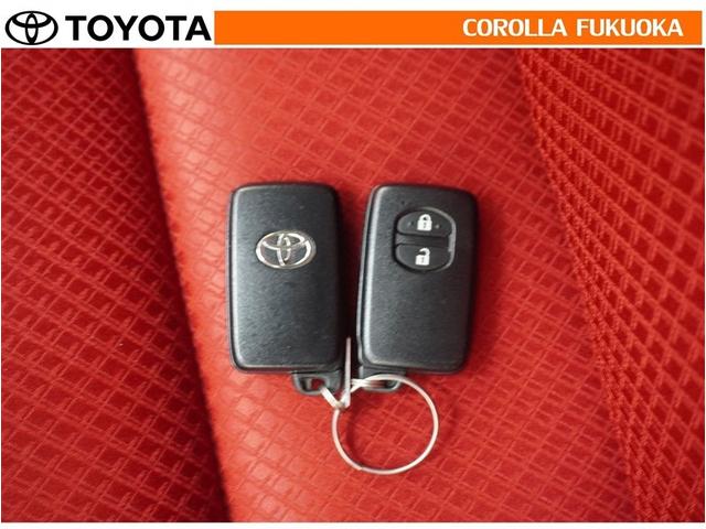 アクア Ｓ　衝突被害軽減システム　メモリーナビ　フルセグ　ＥＴＣ　バックカメラ　ドラレコ　ＣＤ　ＤＶＤ再生　キーレス　スマートキー　盗難防止装置（30枚目）