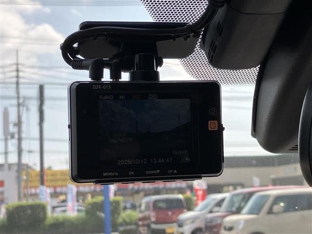 Ｃ－ＨＲ Ｇ　ハーフ革　ＴＳＳ　エアロ　ＤＶＤ再生可　ＬＥＤヘッド　バックモニタ　イモビライザー　ナビ＆ＴＶ　ＥＴＣ付　キーフリーシステム　スマキー　クルーズＣ　ドライブレコ－ダ－　エアバッグ　アルミ　メモリ－ナビ（5枚目）