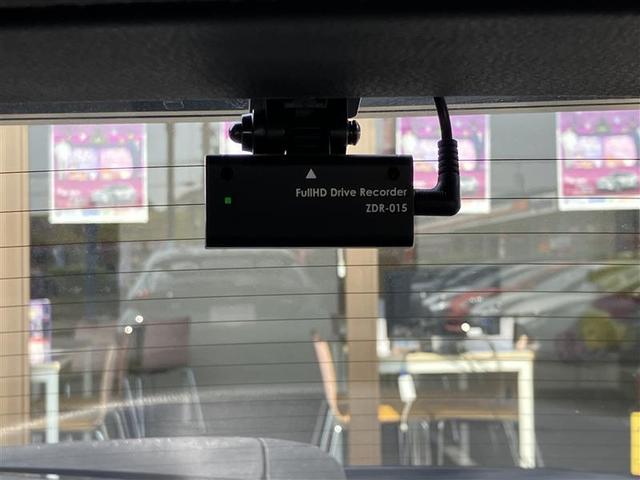 Ｃ－ＨＲ Ｇ　ハーフ革　ＴＳＳ　エアロ　ＤＶＤ再生可　ＬＥＤヘッド　バックモニタ　イモビライザー　ナビ＆ＴＶ　ＥＴＣ付　キーフリーシステム　スマキー　クルーズＣ　ドライブレコ－ダ－　エアバッグ　アルミ　メモリ－ナビ（6枚目）