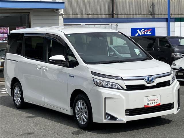 ヴォクシー ハイブリッドＶ　ＮＡＶＩ　Ｂモニター　Ｗエアバック　ＥＴＣ車載器　ＰＳ　ＬＥＤヘットライト　運転席エアバック　パワーウィンドウ　メモリーナビゲーション　アルミ　オートエアコン　ＡＢＳ　両側Ｐスライドドア（6枚目）