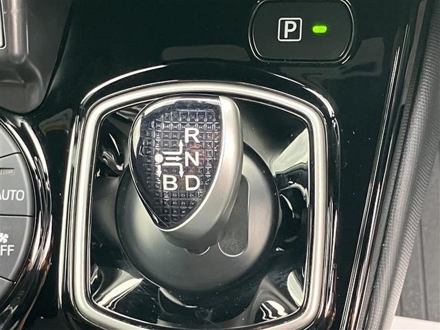 ヴォクシー ハイブリッドＶ　ＮＡＶＩ　Ｂモニター　Ｗエアバック　ＥＴＣ車載器　ＰＳ　ＬＥＤヘットライト　運転席エアバック　パワーウィンドウ　メモリーナビゲーション　アルミ　オートエアコン　ＡＢＳ　両側Ｐスライドドア（35枚目）