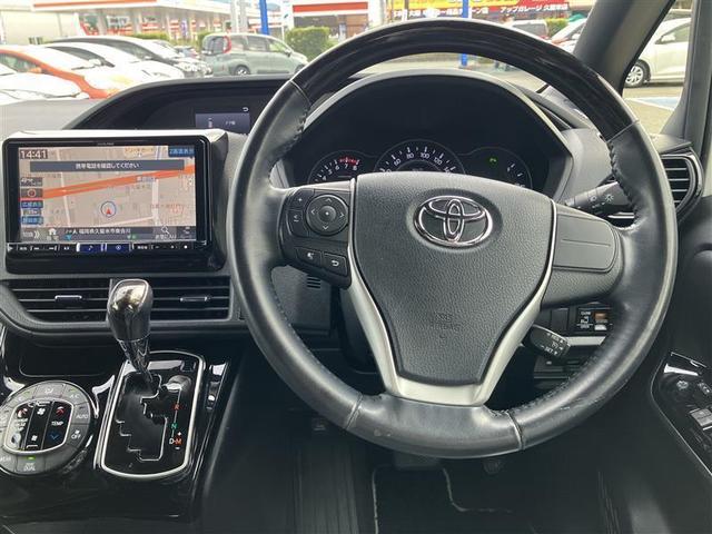 ノア Si ダブルバイビーIII バックM 両側オートスライドドア プリクラッシュS LEDヘッドライト エアバッグ オートエアコン デュアルエアバック アルミホイール ABS フルセグ ナビ&TV ETC車載器 DVD再生可(29枚目)