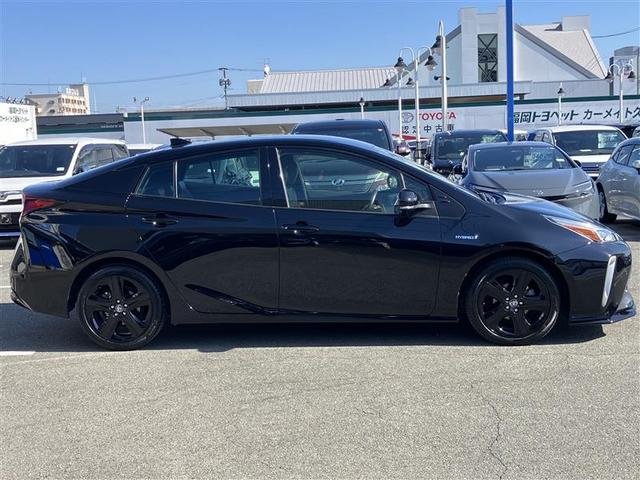 プリウス Ｓツーリングセレクション　エアバック　Ｂモニ　メモリ－ナビ　助手席エアバック　ナビ　ＡＢＳ　ＡＷ　フルオートエアコン　プリクラッシュＳ（9枚目）