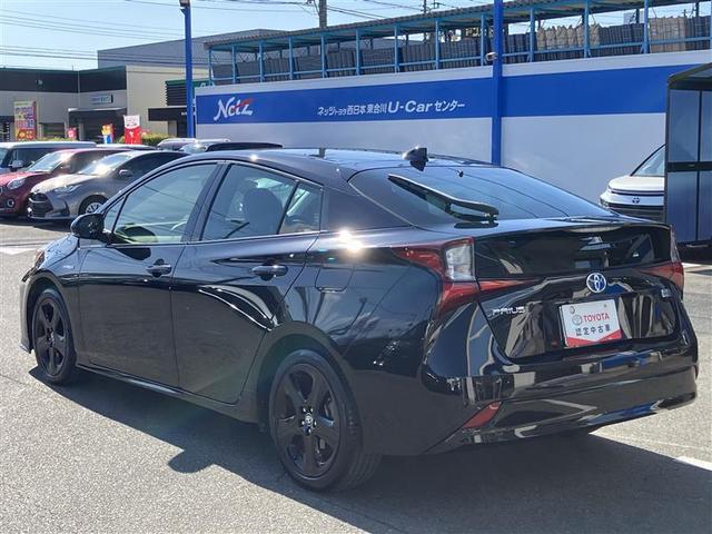 プリウス Ｓツーリングセレクション　エアバック　Ｂモニ　メモリ－ナビ　助手席エアバック　ナビ　ＡＢＳ　ＡＷ　フルオートエアコン　プリクラッシュＳ（11枚目）