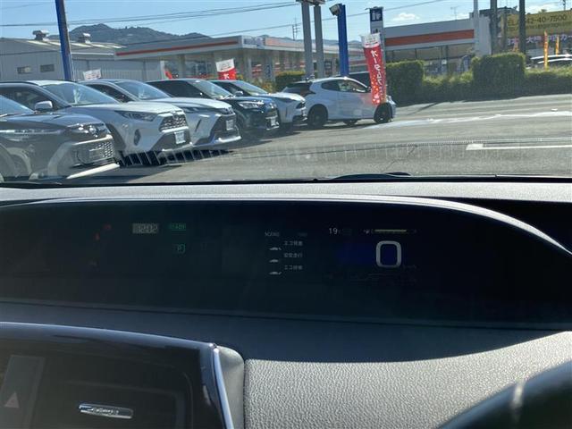 プリウス Ｓツーリングセレクション　エアバック　Ｂモニ　メモリ－ナビ　助手席エアバック　ナビ　ＡＢＳ　ＡＷ　フルオートエアコン　プリクラッシュＳ（28枚目）