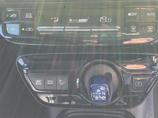 プリウス Ｓツーリングセレクション　エアバック　Ｂモニ　メモリ－ナビ　助手席エアバック　ナビ　ＡＢＳ　ＡＷ　フルオートエアコン　プリクラッシュＳ（34枚目）