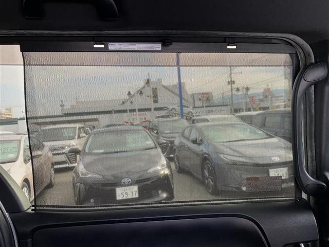 �X���C�h�h�A�ɃT���V�F�[�h���t���Ă܂����T���V�F�[�h���グ����Ԃł��K���X�Ɋ����Ȃ��̂ŃK���X���㉺���邱�Ƃ��o���܂���