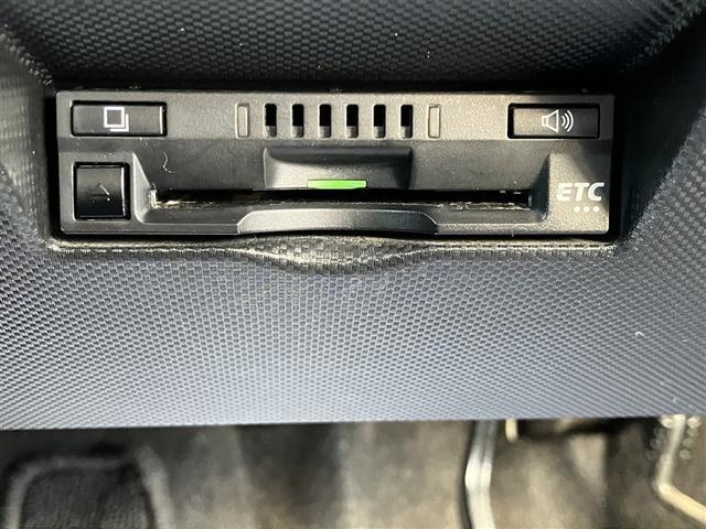 ライズ Ｚ　Ｂカメ　ＬＥＤヘッドライト　アルミホイール　エアバッグ　４ＷＤ車　パワーウィンドウ　ＡＢＳ　カーテンエアバック　パワーステアリング　ＥＴＣ　エアコン　メモリーナビ　ナビ　衝突軽減ブレ－キ　ＷエアＢ（6枚目）