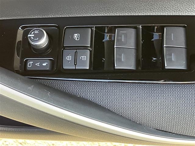 �p���[�E�C���h�E�X�C�b�`�ł��B�~���[�̊J�X�C�b�`���`�t�s�n�ɂ��Ă���������΃h�A���b�N���Ƀh�A�~���[�������b�N����������ƃh�A�~���[���J���܂��̂ŁA�ƂĂ��֗��ł���