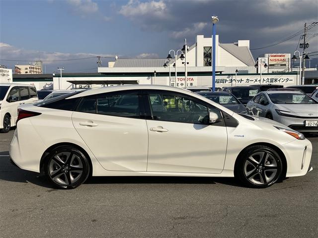 プリウス Ｓツーリングセレクション　バックモニタ　オ－トエアコン　ＬＥＤランプ　エアバック　ＥＴＣ車載器　メモリ－ナビ　助手席エアバック　アルミ　ナビ　ＡＢＳ　プリクラッシュブレーキ（9枚目）