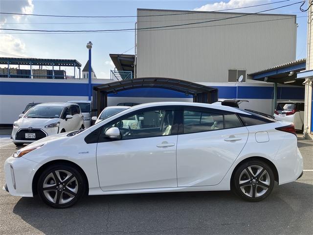 プリウス Ｓツーリングセレクション　バックモニタ　オ－トエアコン　ＬＥＤランプ　エアバック　ＥＴＣ車載器　メモリ－ナビ　助手席エアバック　アルミ　ナビ　ＡＢＳ　プリクラッシュブレーキ（10枚目）