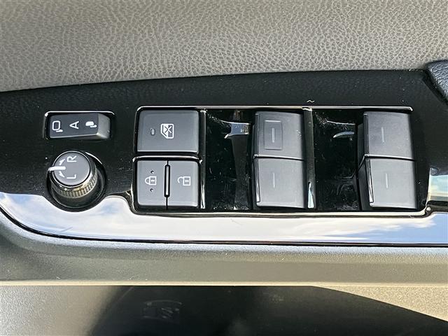 プリウス Ｓツーリングセレクション　バックモニタ　オ－トエアコン　ＬＥＤランプ　エアバック　ＥＴＣ車載器　メモリ－ナビ　助手席エアバック　アルミ　ナビ　ＡＢＳ　プリクラッシュブレーキ（37枚目）