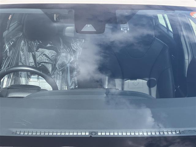 プリウス Ｓツーリングセレクション　ドライブレコーダ　バックモニタ　オ－トエアコン　ＬＥＤランプ　エアバック　ＥＴＣ車載器　メモリ－ナビ　助手席エアバック　アルミ　ナビ　ＡＢＳ　プリクラッシュブレーキ（6枚目）