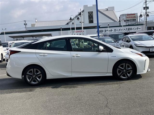 プリウス Ｓツーリングセレクション　ドライブレコーダ　バックモニタ　オ－トエアコン　ＬＥＤランプ　エアバック　ＥＴＣ車載器　メモリ－ナビ　助手席エアバック　アルミ　ナビ　ＡＢＳ　プリクラッシュブレーキ（9枚目）