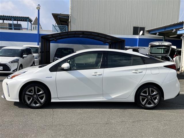 プリウス Ｓツーリングセレクション　ドライブレコーダ　バックモニタ　オ－トエアコン　ＬＥＤランプ　エアバック　ＥＴＣ車載器　メモリ－ナビ　助手席エアバック　アルミ　ナビ　ＡＢＳ　プリクラッシュブレーキ（10枚目）