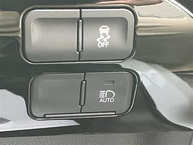 プリウス Ｓツーリングセレクション　ドライブレコーダ　バックモニタ　オ－トエアコン　ＬＥＤランプ　エアバック　ＥＴＣ車載器　メモリ－ナビ　助手席エアバック　アルミ　ナビ　ＡＢＳ　プリクラッシュブレーキ（32枚目）