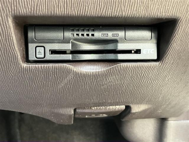 パッソ Ｘ　Ｌパッケージ　運転席エアバッグ　パワステ　オートエアコン　メモリナビ　バックカメラ　パワーウインドウ　ＡＢＳ　カーナビ　助手席エアバッグ（4枚目）