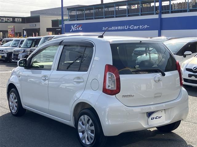 パッソ Ｘ　Ｌパッケージ　運転席エアバッグ　パワステ　オートエアコン　メモリナビ　バックカメラ　パワーウインドウ　ＡＢＳ　カーナビ　助手席エアバッグ（9枚目）