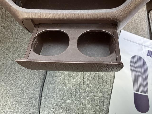 パッソ Ｘ　Ｌパッケージ　運転席エアバッグ　パワステ　オートエアコン　メモリナビ　バックカメラ　パワーウインドウ　ＡＢＳ　カーナビ　助手席エアバッグ（32枚目）