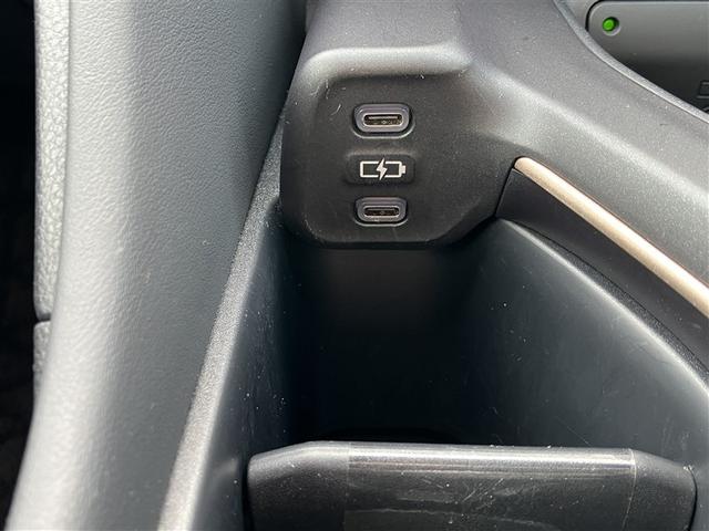 クラウンクロスオーバー Gアドバンスド LEDランプ フルオートエアコン ABS ETC 記録簿 エアバッグ 4WD ナビ メモリーナビ アルミホイール プリクラッシュブレーキ(33枚目)