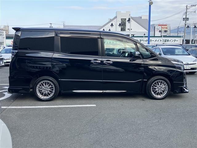 ヴォクシー ハイブリッドＺＳ　煌ＩＩＩ　衝突軽減ブレーキサポート　両電動ドア　ＡＢＳ　Ｂモニター　エアバッグ　アルミ　ナビ　ＥＴＣ　メモリーナビ　オートエアコン　助手席エアバッグ（8枚目）