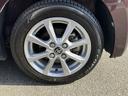 純正アルミホイールです。走行安定性、デザイン性ともに優れています♪