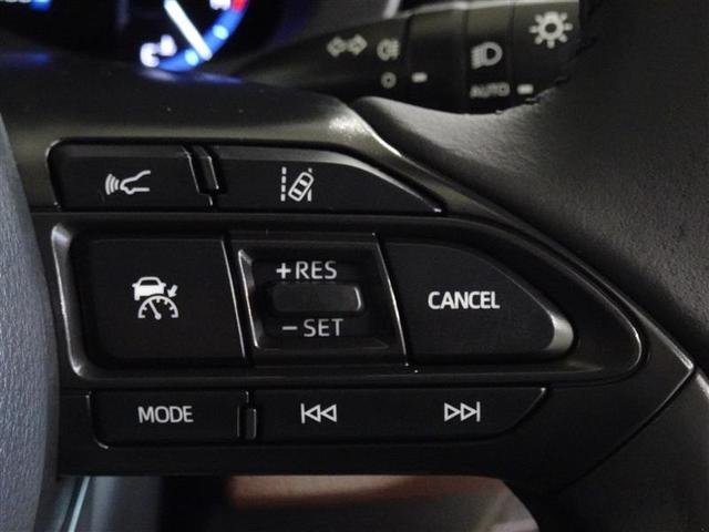 ヤリスクロス ハイブリッドＺ　メモリーナビ　ナビ＆ＴＶ　フルセグ　バックカメラ　ＥＴＣ　ＬＥＤヘッドランプ　４ＷＤ　衝突被害軽減システム　スマートキー　キーレス（11枚目）