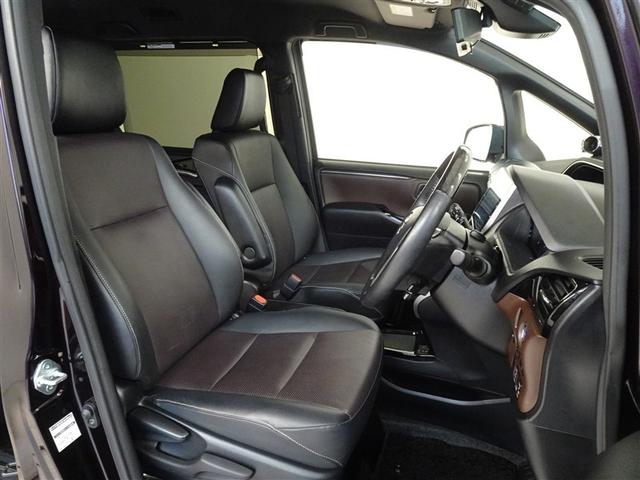 エスクァイア ハイブリッドＧｉ　衝突被害軽減システム　メモリーナビ　フルセグ　後席モニター　バックカメラ　ＥＴＣ　両側電動スライド　フルエアロ　３列シート　ＬＥＤヘッドランプ　スマートキー　乗車定員７人（4枚目）