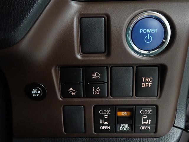 エスクァイア ハイブリッドＧｉ　衝突被害軽減システム　メモリーナビ　フルセグ　後席モニター　バックカメラ　ＥＴＣ　両側電動スライド　フルエアロ　３列シート　ＬＥＤヘッドランプ　スマートキー　乗車定員７人（14枚目）