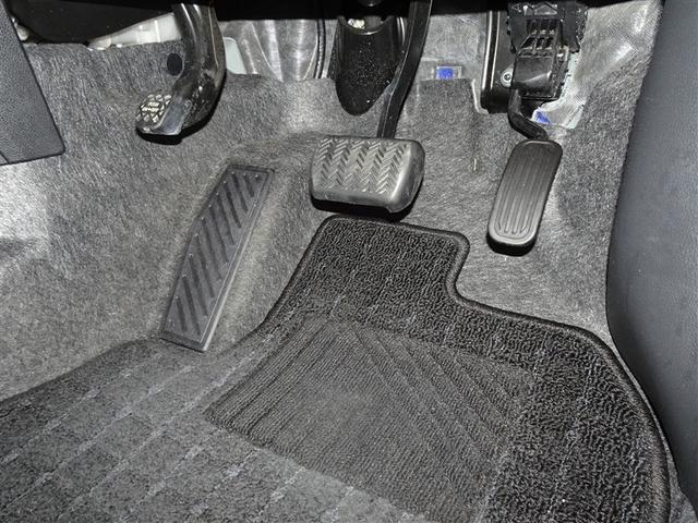 シエンタ Ｚ　衝突被害軽減システム　メモリーナビ　フルセグ　バックカメラ　ＥＴＣ　ドラレコ　両側電動スライド　３列シート　ＬＥＤヘッドランプ　スマートキー　乗車定員７人（11枚目）