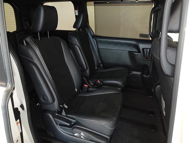 ノア Ｓｉ　ダブルバイビー　衝突被害軽減システム　メモリーナビ　フルセグ　後席モニター　バックカメラ　ＥＴＣ　両側電動スライド　３列シート　ＬＥＤヘッドランプ　スマートキー　乗車定員７人（18枚目）