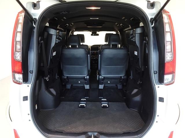 ノア Ｓｉ　ダブルバイビー　衝突被害軽減システム　メモリーナビ　フルセグ　後席モニター　バックカメラ　ＥＴＣ　両側電動スライド　３列シート　ＬＥＤヘッドランプ　スマートキー　乗車定員７人（23枚目）