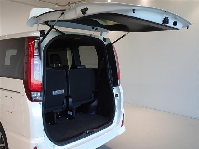 ノア Ｓｉ　ダブルバイビー　衝突被害軽減システム　メモリーナビ　フルセグ　後席モニター　バックカメラ　ＥＴＣ　両側電動スライド　３列シート　ＬＥＤヘッドランプ　スマートキー　乗車定員７人（25枚目）