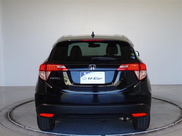 縦開きのバックドアです、雨の日も濡れにくいですよ。