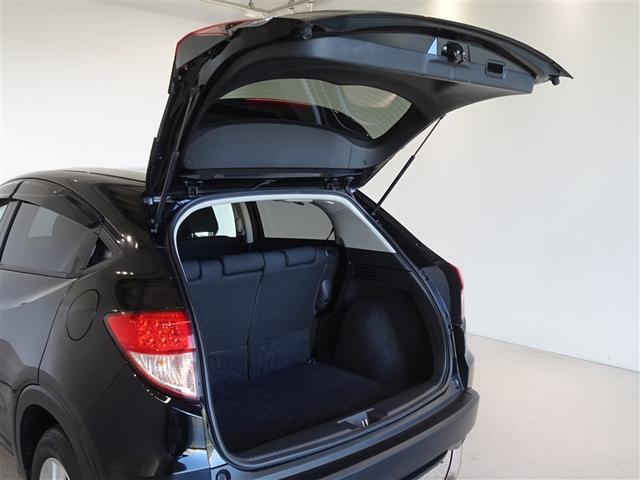 バックドアを開いた状態です。