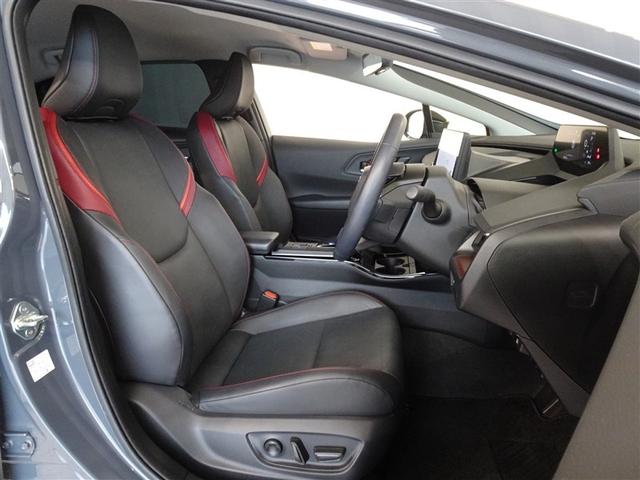 プリウス Ｚ　衝突被害軽減システム　フルセグ　バックカメラ　ＥＴＣ　ドラレコ　ＬＥＤヘッドランプ　スマートキー（4枚目）