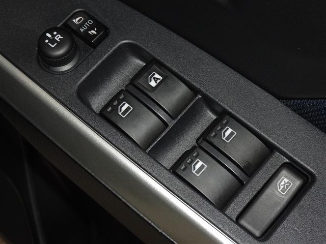 ルーミー カスタムＧ　衝突被害軽減システム　メモリーナビ　フルセグ　バックカメラ　両側電動スライド　ＬＥＤヘッドランプ　スマートキー（16枚目）