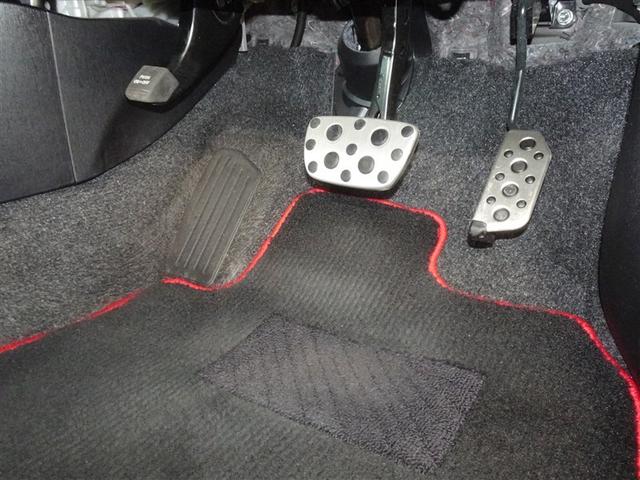 プリウス Ｇ’ｓ　メモリーナビ　フルセグ　バックカメラ　ＥＴＣ　ＨＩＤヘッドライト　スマートキー（11枚目）