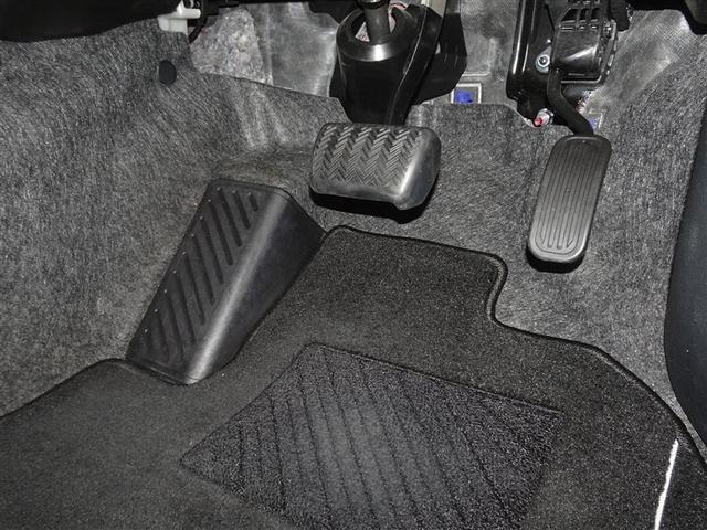 ヤリスクロス ハイブリッドＧ　衝突被害軽減システム　メモリーナビ　バックカメラ　ＥＴＣ　ドラレコ　ＬＥＤヘッドランプ　スマートキー（10枚目）