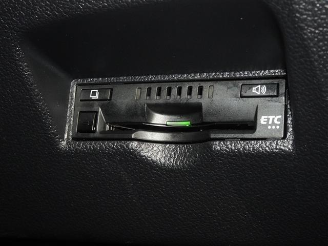 プリウス Ａ　衝突被害軽減システム　メモリーナビ　フルセグ　バックカメラ　ＥＴＣ　ドラレコ　ＬＥＤヘッドランプ　スマートキー（18枚目）