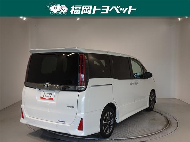 ノア Ｓｉ　ダブルバイビーＩＩ　衝突被害軽減システム　メモリーナビ　フルセグ　後席モニター　バックカメラ　ＥＴＣ　両側電動スライド　３列シート　ＬＥＤヘッドランプ　スマートキー　乗車定員７人（3枚目）