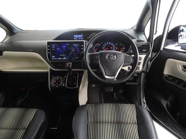 ノア Ｓｉ　ダブルバイビーＩＩ　衝突被害軽減システム　メモリーナビ　フルセグ　後席モニター　バックカメラ　ＥＴＣ　両側電動スライド　３列シート　ＬＥＤヘッドランプ　スマートキー　乗車定員７人（5枚目）