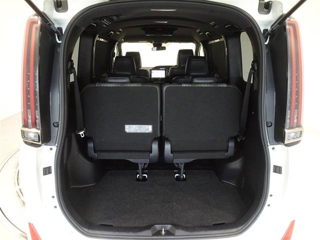 ノア Ｓｉ　ダブルバイビーＩＩ　衝突被害軽減システム　メモリーナビ　フルセグ　後席モニター　バックカメラ　ＥＴＣ　両側電動スライド　３列シート　ＬＥＤヘッドランプ　スマートキー　乗車定員７人（19枚目）