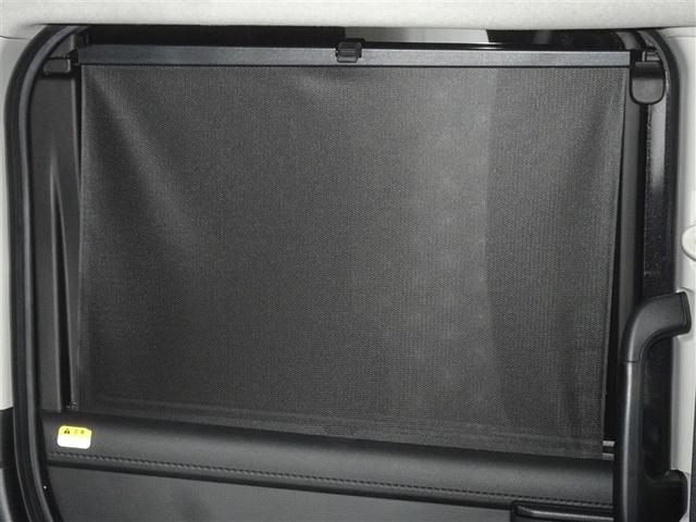 �Z�J���h�V�[�g�̑��K���X�ɂ͓��悯�̃V�F�[�h�𑕔����Ă��܂��B�����������̃J�b�g�ɁA�v���C�o�V�[�΍�Ƃ��Ă��d�󂵂܂��B