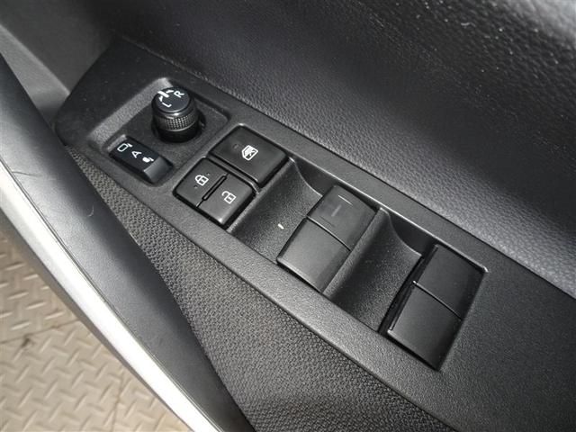 �d���i�[���h�A�~���[�E�p���[�E�C���h�E�𑕔����Ă��܂��B