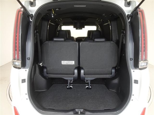 ノア Ｓｉ　ダブルバイビーＩＩＩ　衝突被害軽減システム　メモリーナビ　フルセグ　後席モニター　バックカメラ　ＥＴＣ　両側電動スライド　３列シート　ＬＥＤヘッドランプ　スマートキー　乗車定員７人（18枚目）